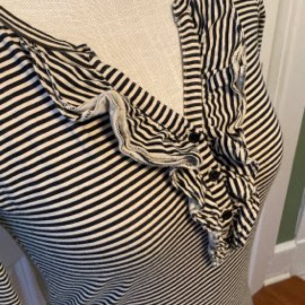 Loft Ruffle Front T-Shirt - Picture 4 of 8